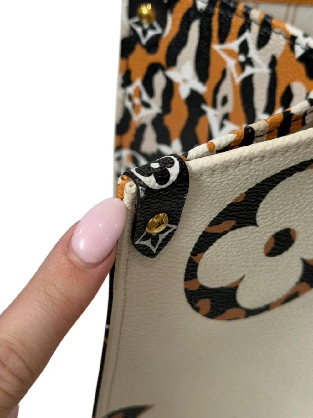 Louis Vuitton 2019 Multi Jungle On The Go Tote LMT ED GM Shoulder Bag